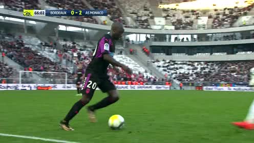 埃及媒体：有沙特俱乐部将会为萨拉赫开出超过C罗薪水的待遇（埃媒：沙特俱乐部拟向萨拉赫开出高于C罗的薪资待遇）