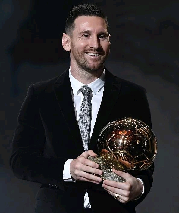 莱曼：现在的拜仁比不败之师更具统治力；阿森纳夏窗钱花得值（莱曼：如今的拜仁统治力胜过当年的不败之师；阿森纳今夏投入物有所值）