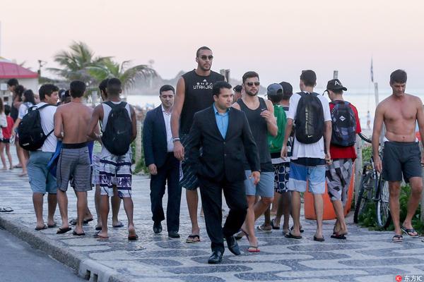 掘金客场11连胜继续延长队史纪录，本赛季客场战绩仅次于雷霆（掘金客场豪取11连胜再写队史纪录，本季客场战绩仅次于雷霆）