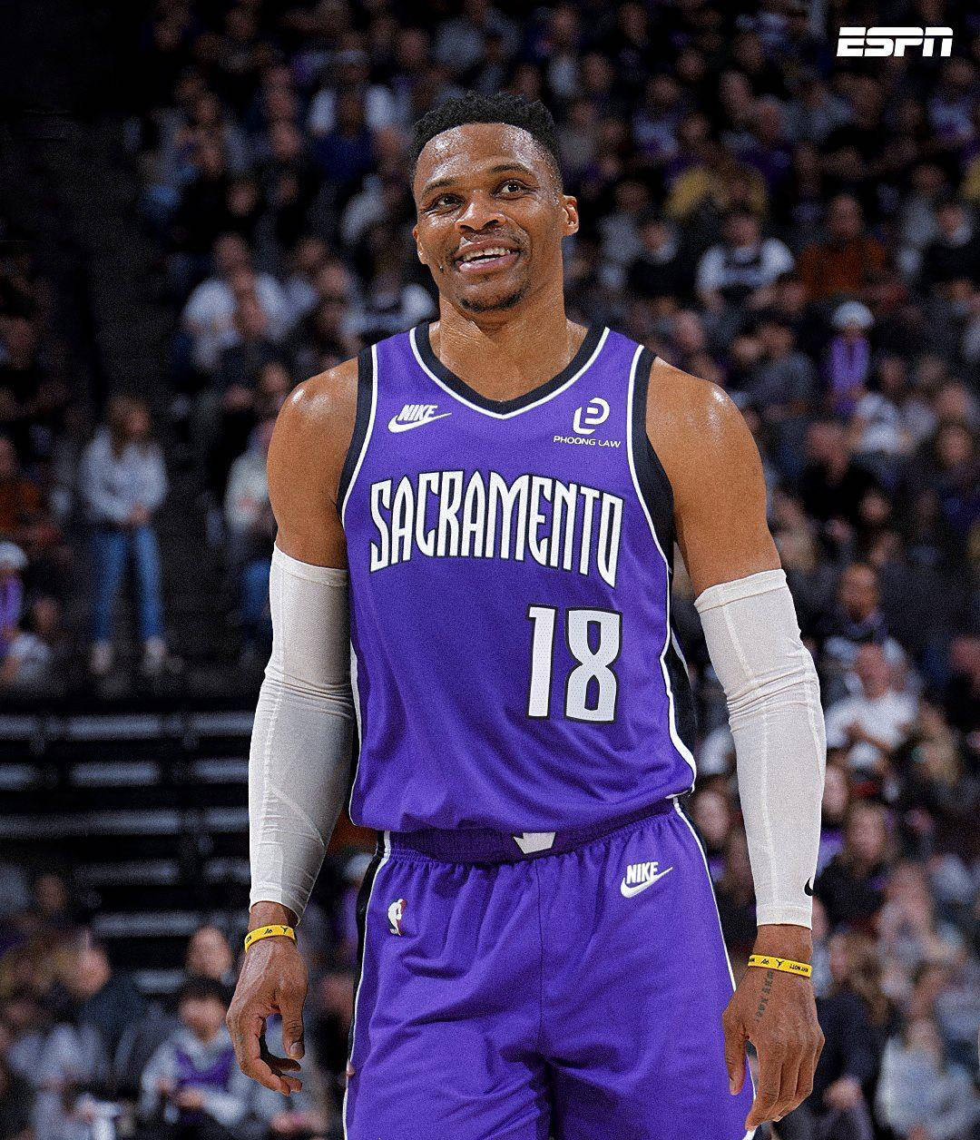 门兴格拉德巴赫4-0大胜圣保利，哈里斯-塔巴科维奇梅开二度，弗劳洛破门（门兴格拉德巴赫4-0横扫圣保利：哈里斯-塔巴科维奇双响，弗劳洛建功）