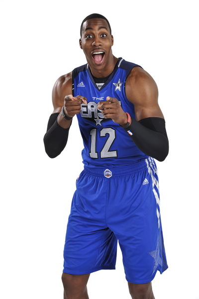 世体：亚马尔独自在健身房进行康复训练，下周末有望复出（世体：亚马尔在健身房单独康复训练，预计下周末回归）