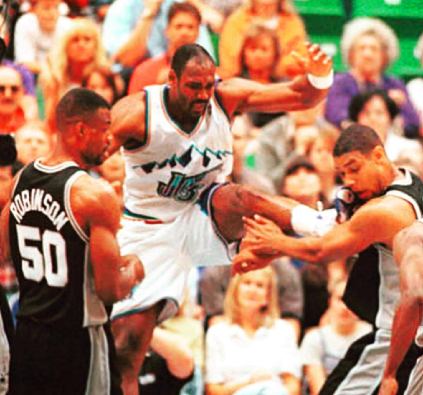 TA分析3-4-3阵型：从链式防守到战术万花筒，攻守易形的现代解法（3-4-3阵型深析：从链式防守到战术万花筒，攻守变换的当代解法）