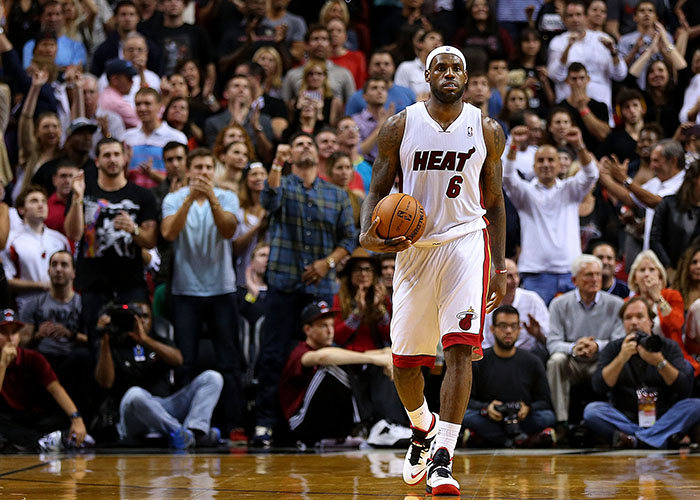 沪媒：申花3名外援合同到期，下周亚冠成终极大考定去留（沪媒称申花三外援合约将满，下周亚冠或成去留关键战）