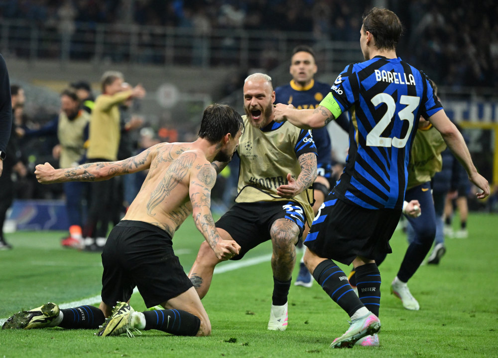 爱美的年纪？亚马尔接受护发和痤疮治疗，全身心做好自我养护（青春爱美正当时：亚马尔进行护发与祛痘护理，专注全方位自我管理）